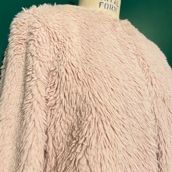 Pink faux fur jacket - Picture 2 of 3